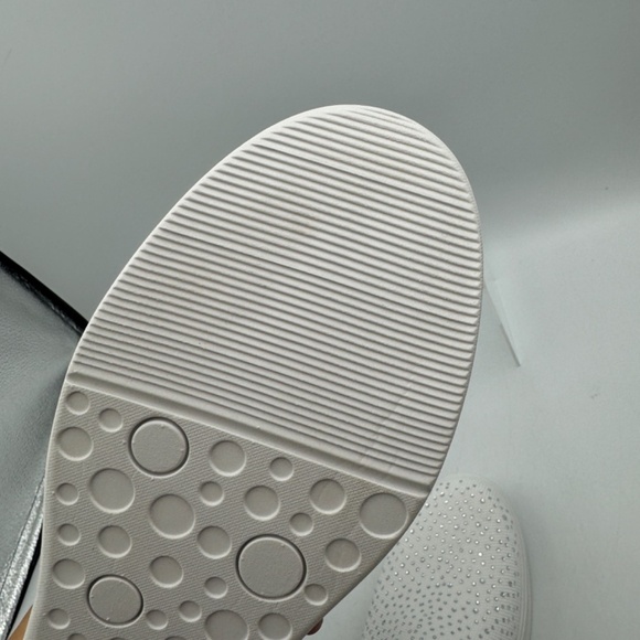 NEW Bzees Twilight Slip On US Women's 11 - Picture 7 of 9